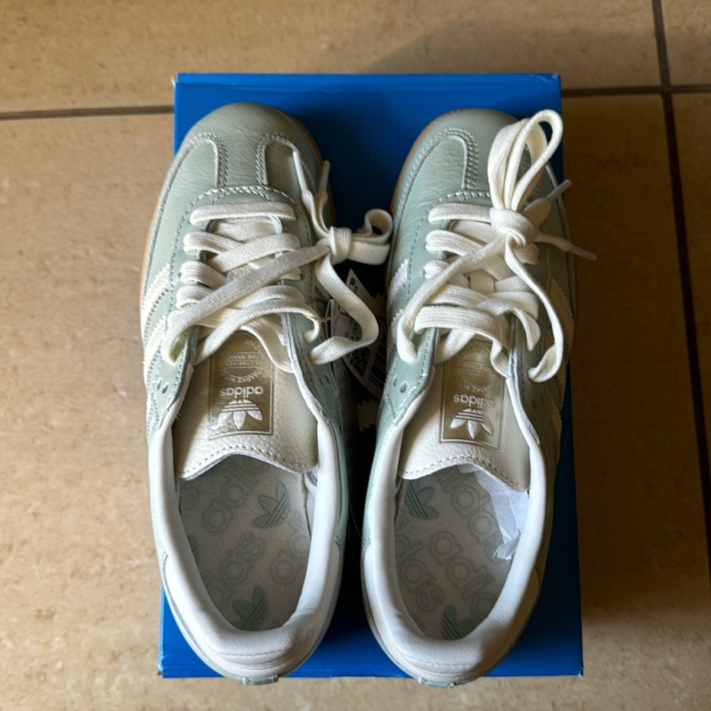 Adidas Samba Metallic light green Women’s sneakers size 6
